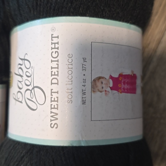 Baby Bee Sweet Delight Soft Licorice Yarn Crochet Knit Craft New - Picture 2 of 4